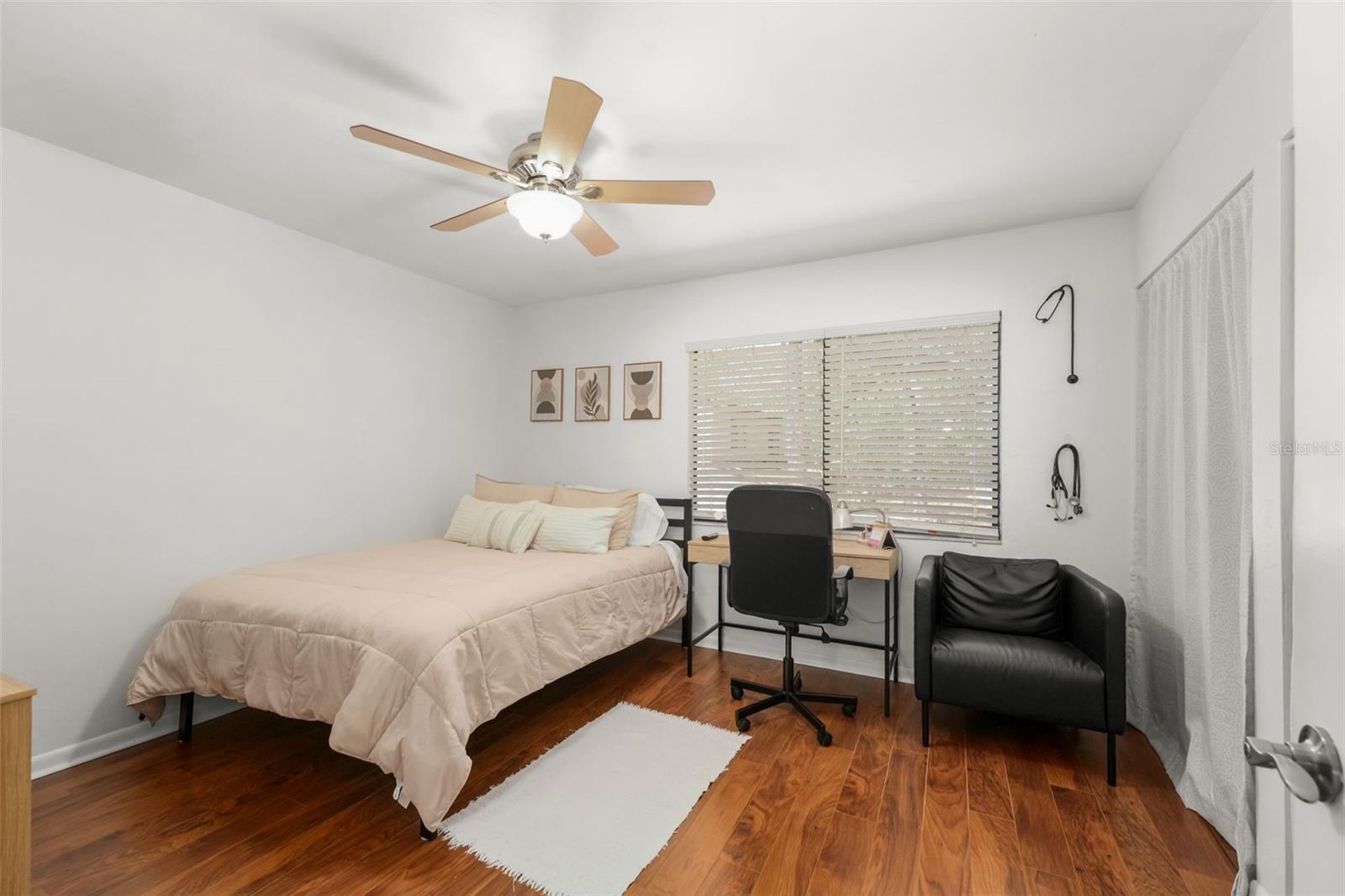 Image 9 of 21 For 2735 35th Place 903