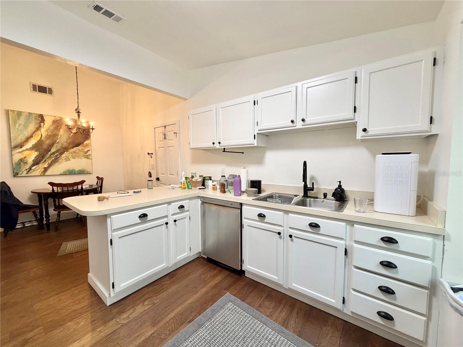 Image 3 of 26 For 421 48th Boulevard