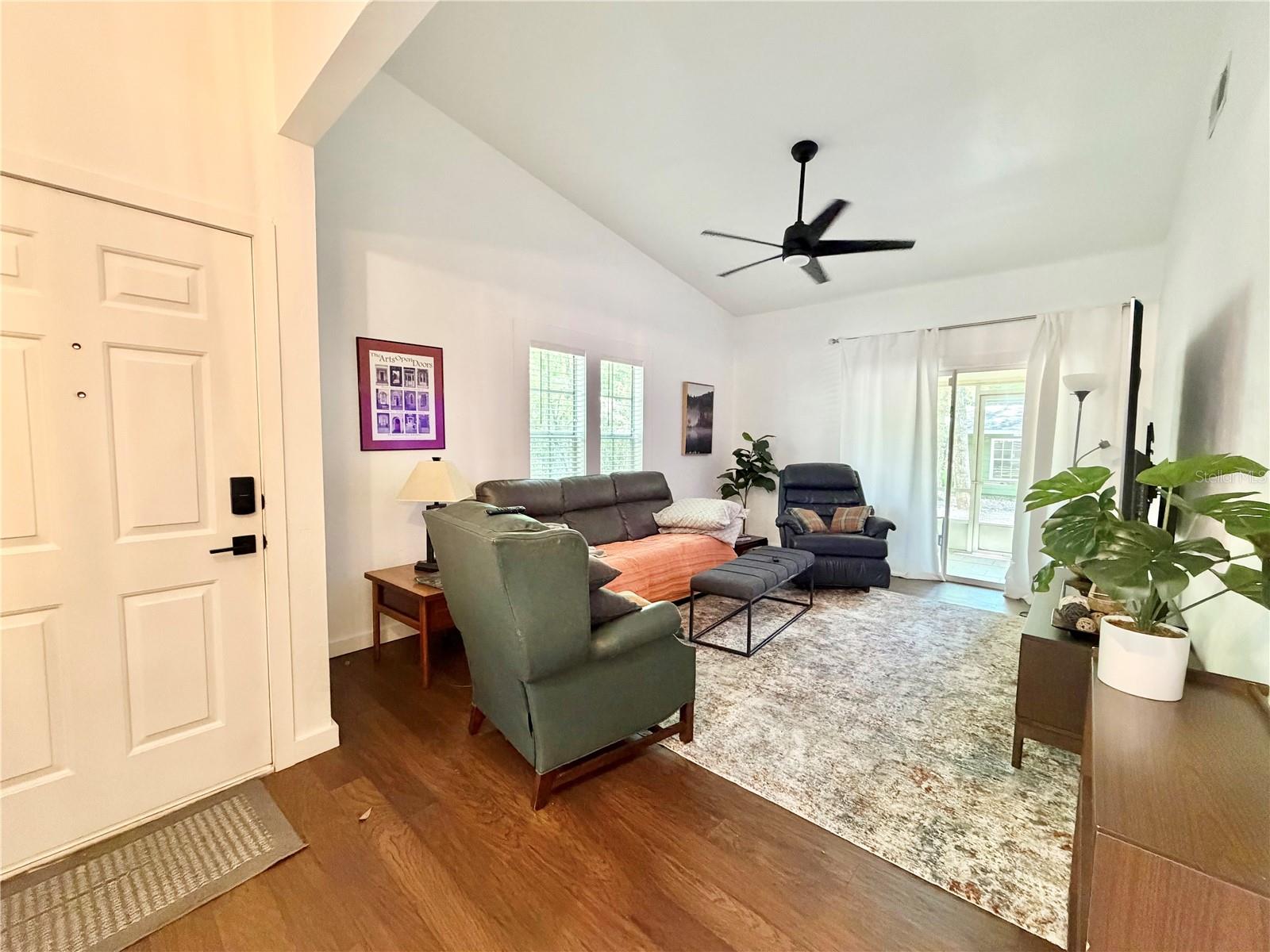 Image 6 of 26 For 421 48th Boulevard