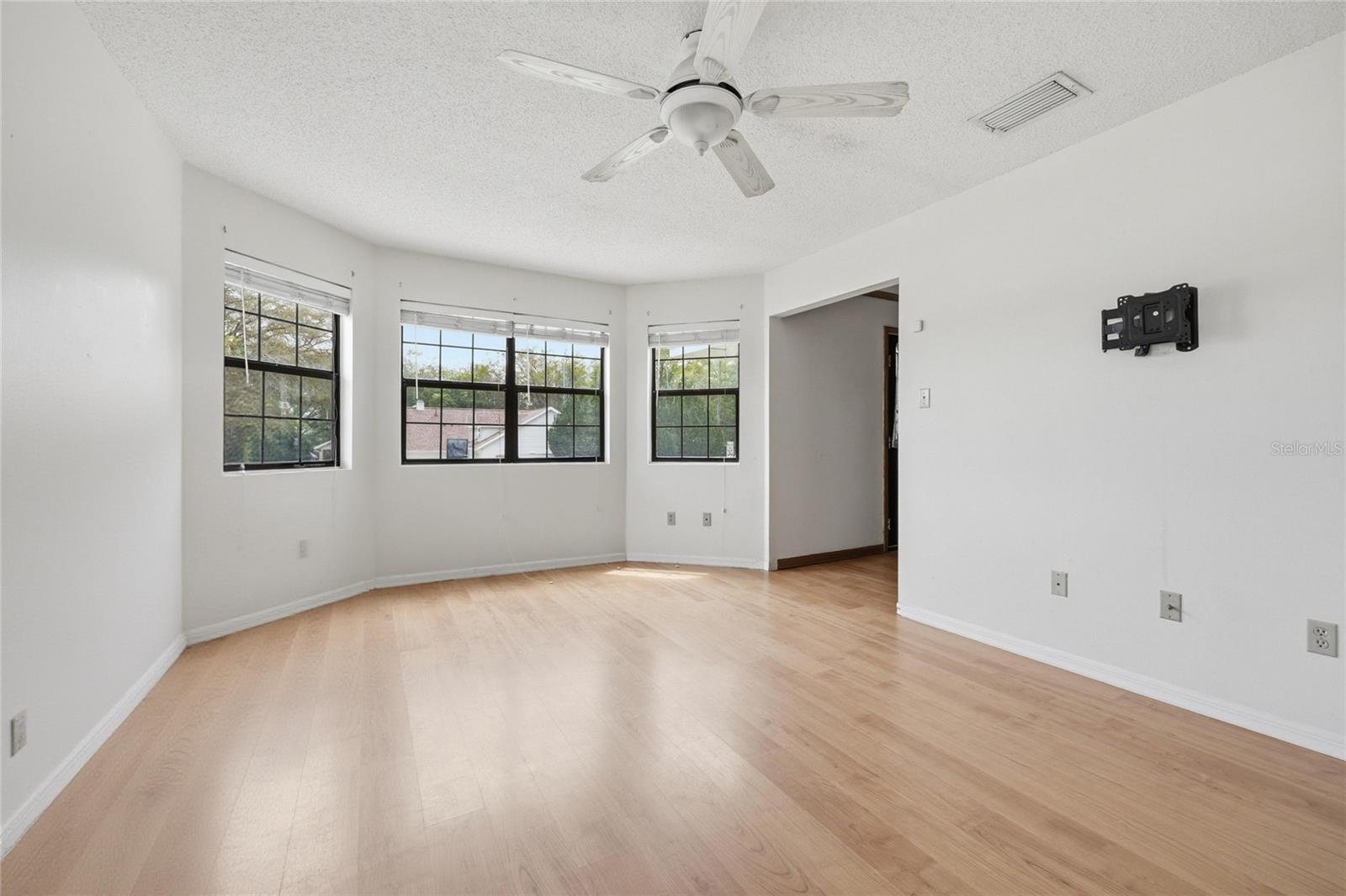 Image 14 of 27 For 9270 157th Place