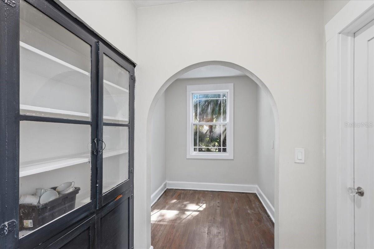 Image 13 of 26 For 490 Madison Street