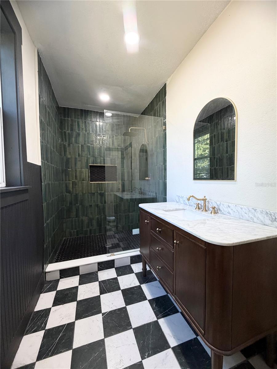 Image 15 of 26 For 490 Madison Street