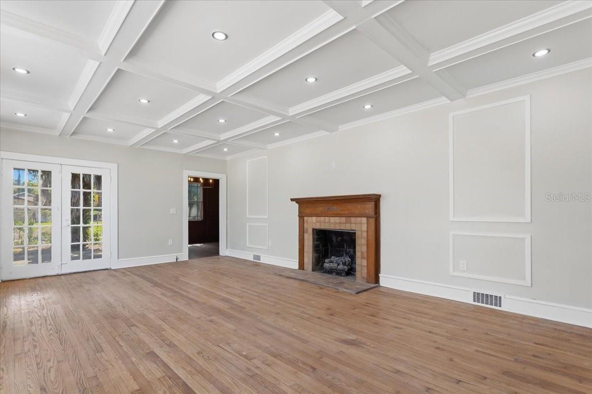 Image 6 of 26 For 490 Madison Street