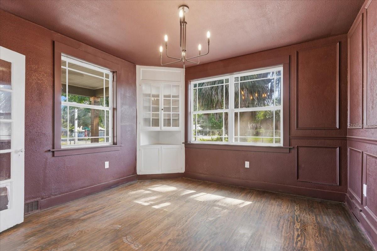 Image 9 of 26 For 490 Madison Street