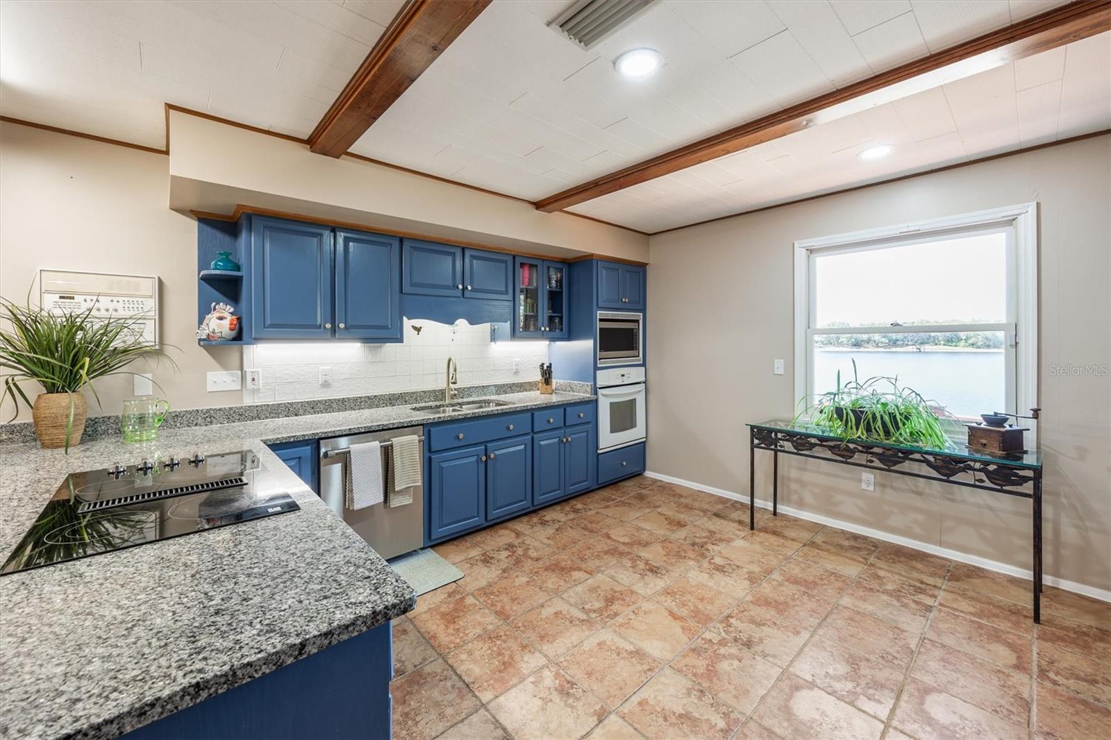 Image 10 of 96 For 111 Kirby Trail