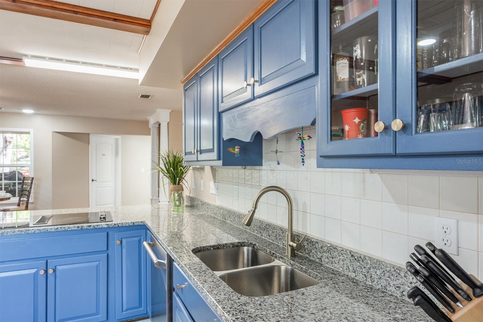 Image 12 of 96 For 111 Kirby Trail