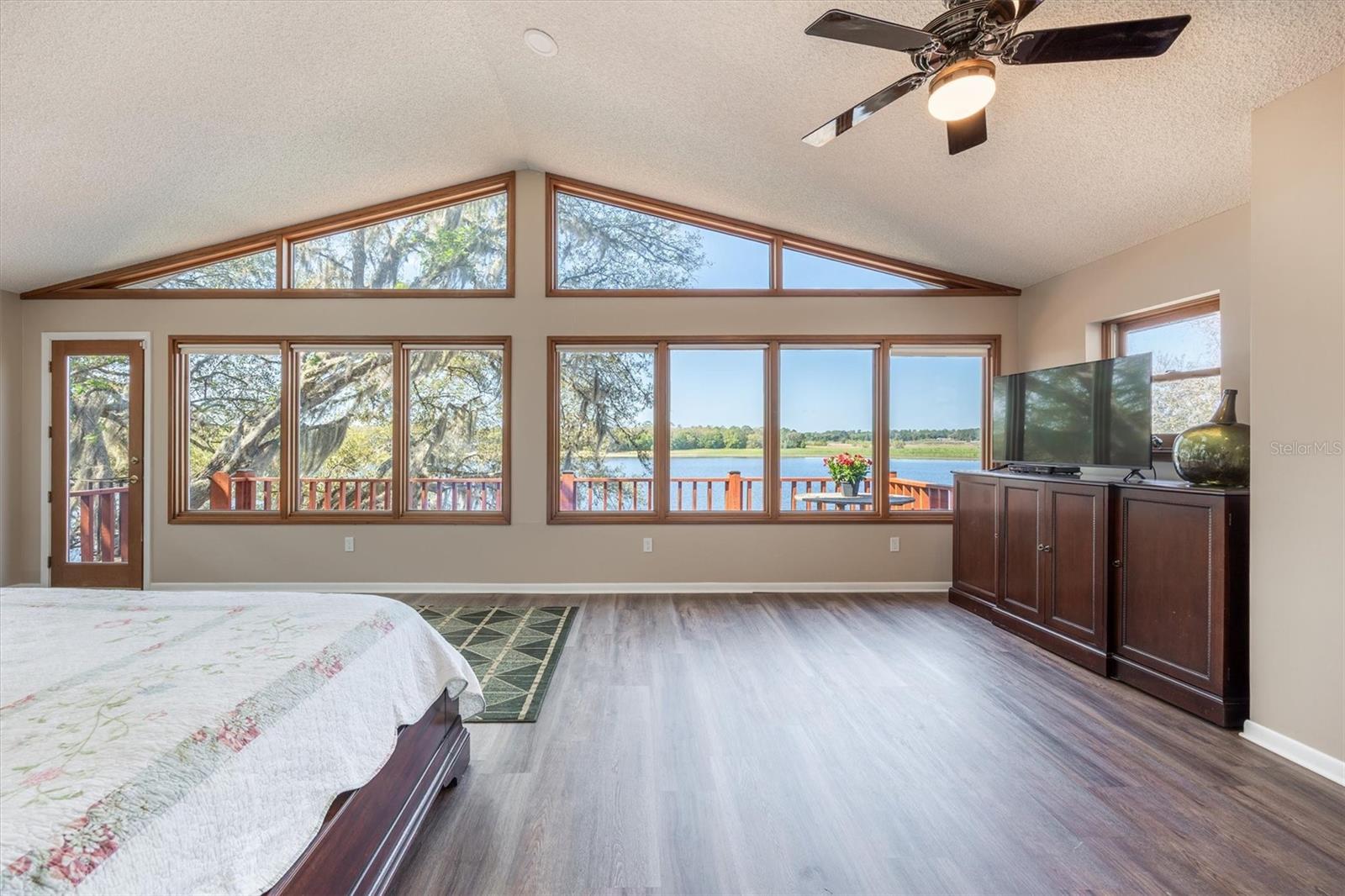 Image 24 of 96 For 111 Kirby Trail