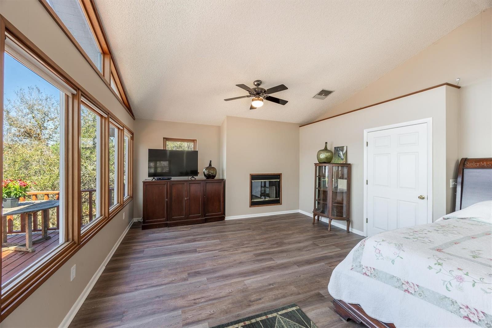 Image 26 of 96 For 111 Kirby Trail