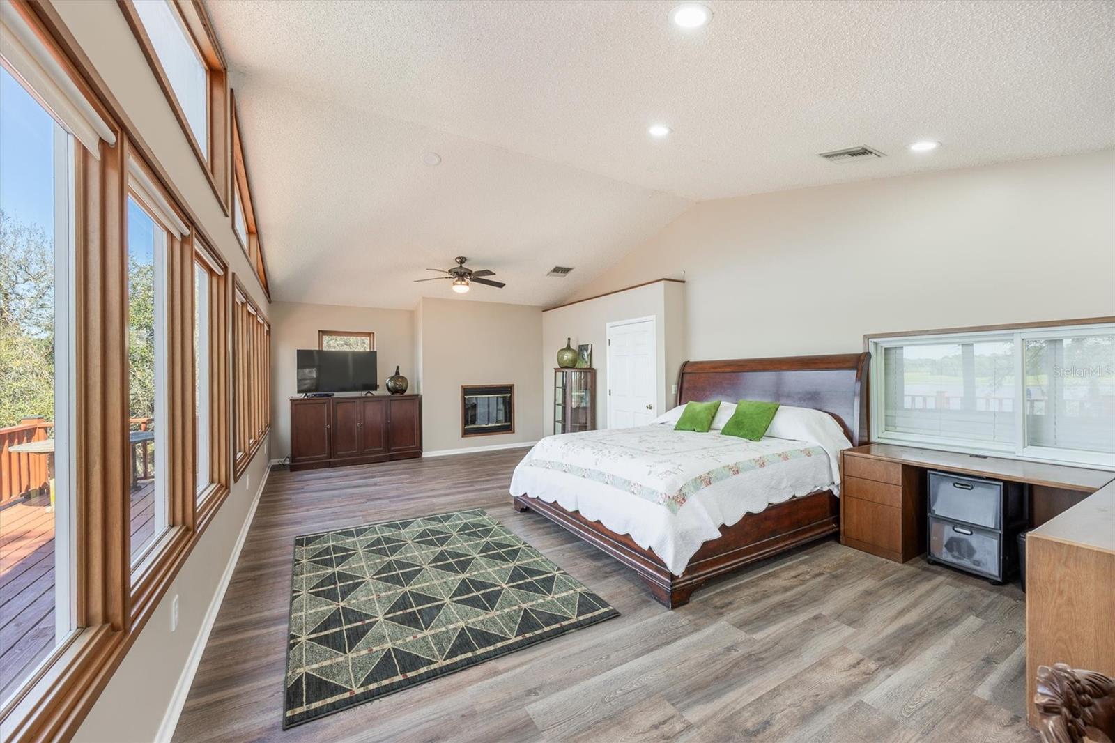 Image 27 of 96 For 111 Kirby Trail