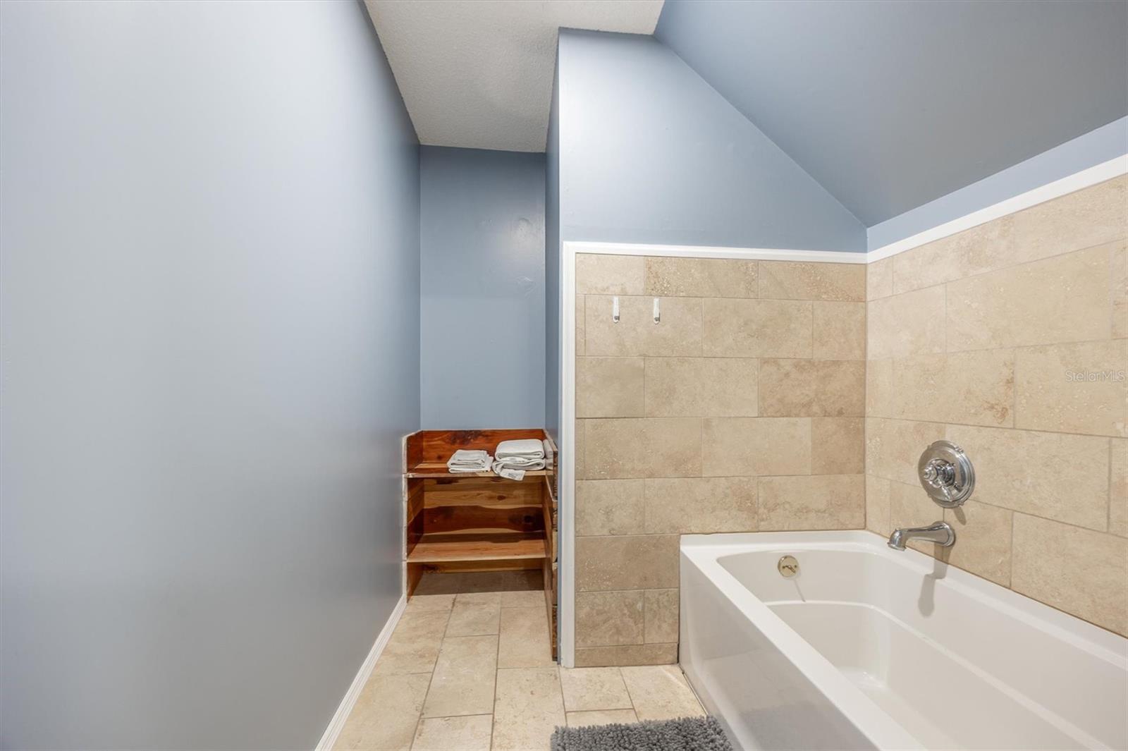 Image 39 of 96 For 111 Kirby Trail