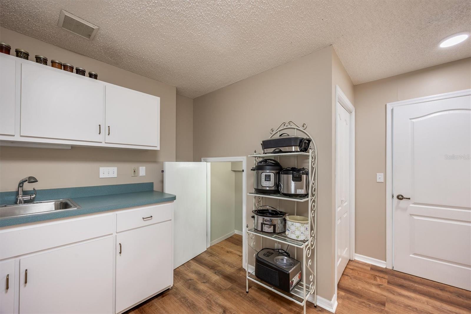 Image 46 of 96 For 111 Kirby Trail