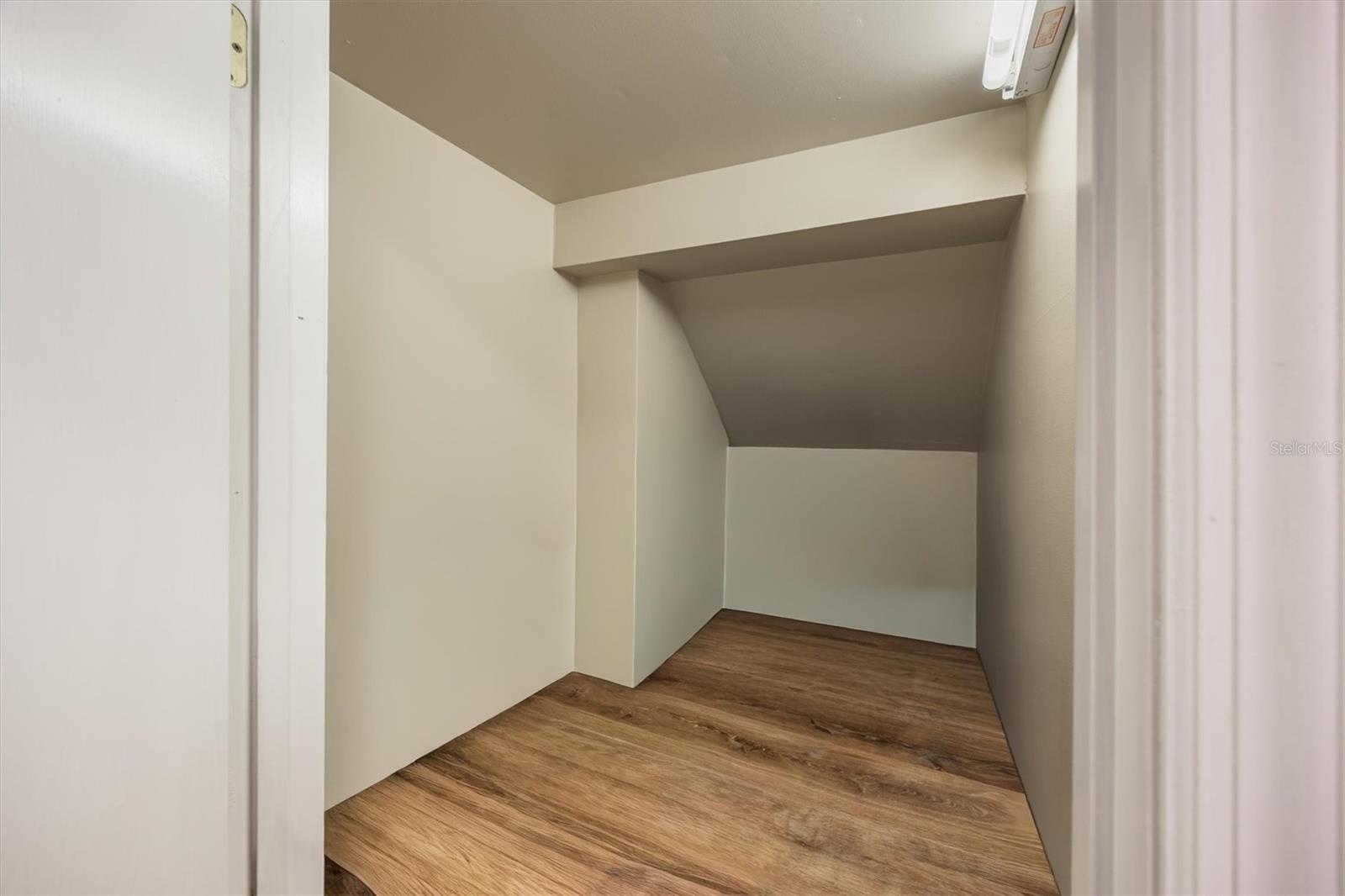 Image 65 of 96 For 111 Kirby Trail