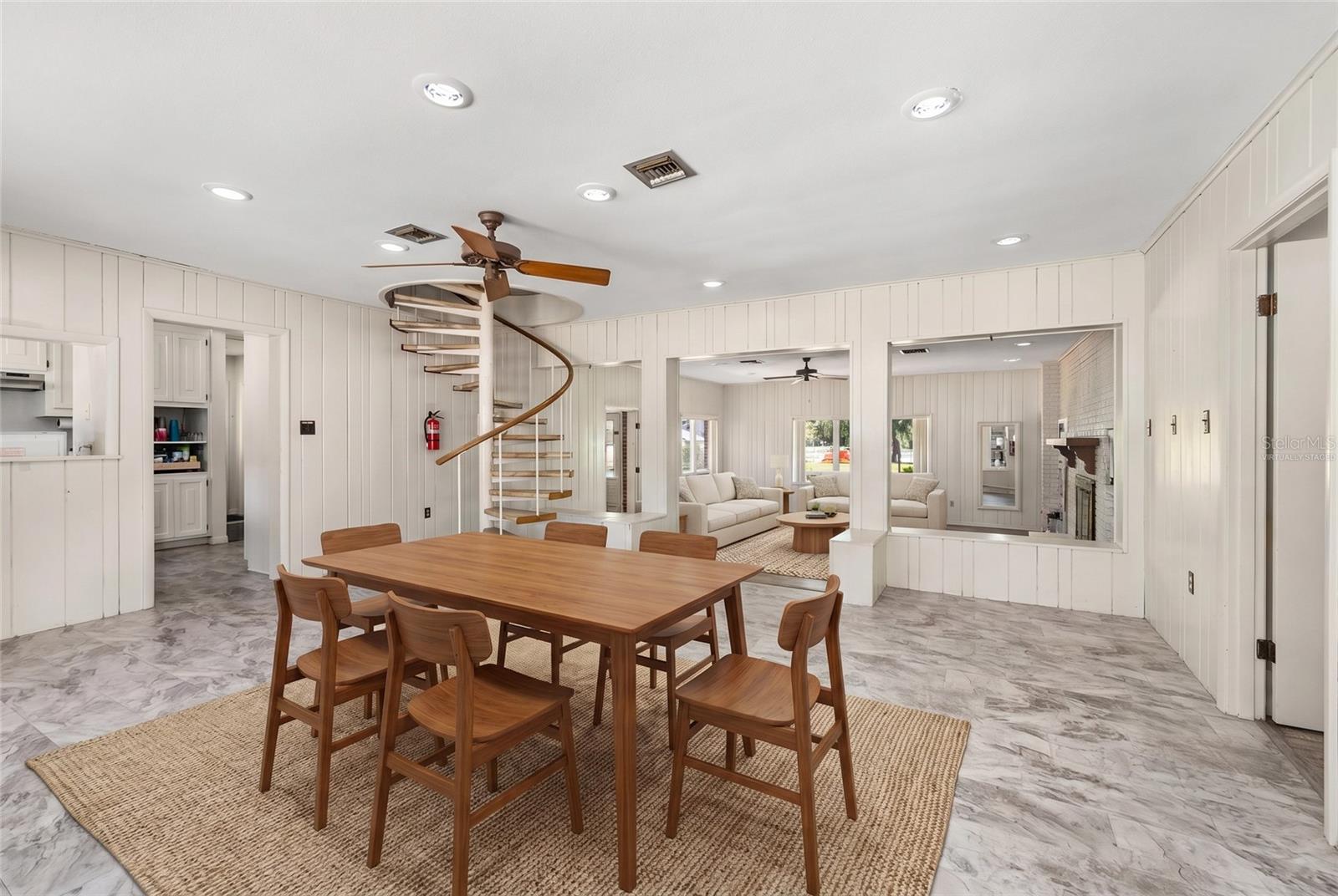 Image 14 of 39 For 9075 190th Avenue Road