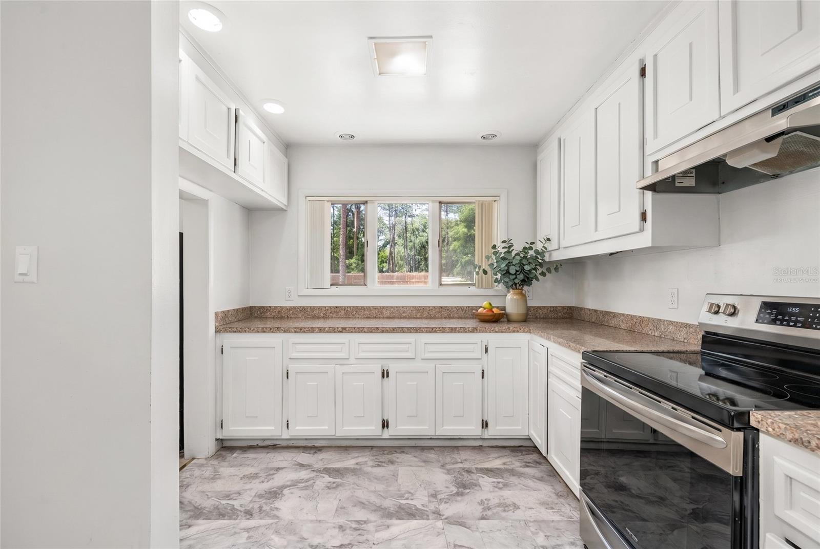 Image 19 of 39 For 9075 190th Avenue Road