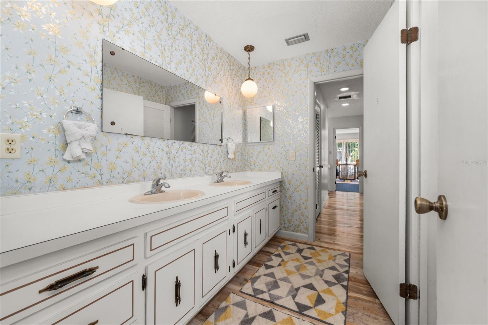 Image 31 of 39 For 9075 190th Avenue Road