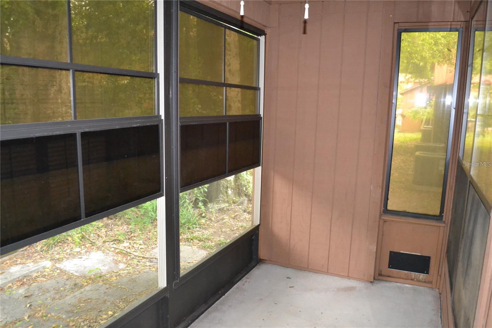 Image 9 of 11 For 852 58th Terrace