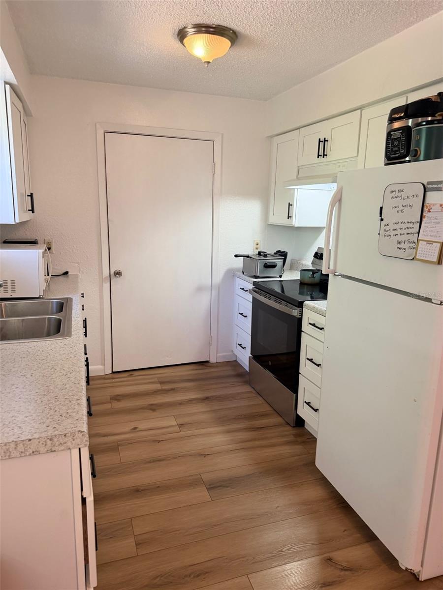 Image 2 of 9 For 205 147 Street