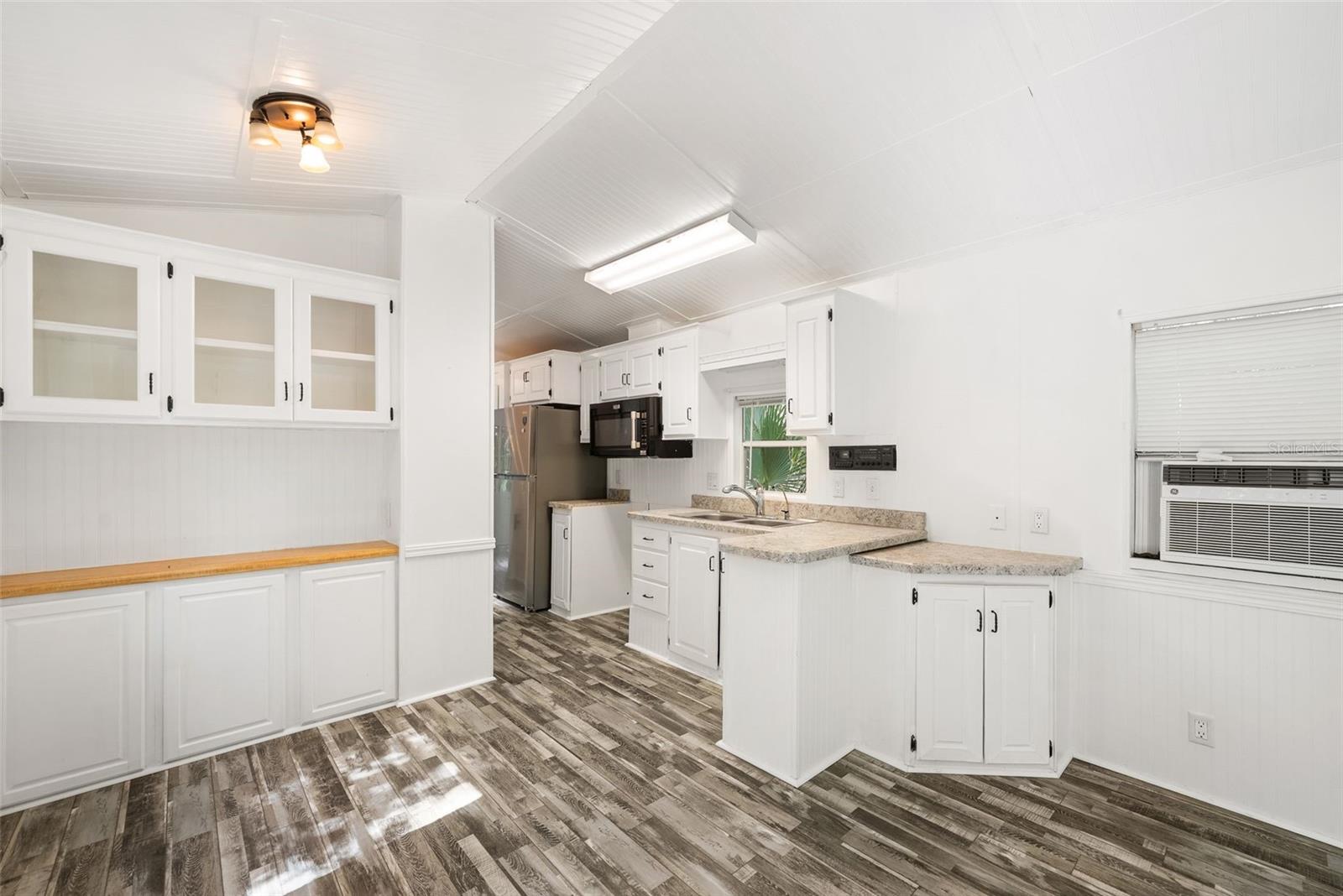 Image 31 of 55 For 25723 Bareva Road