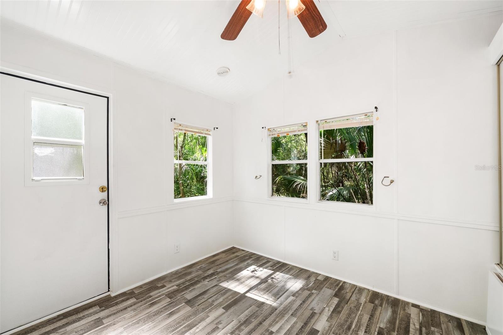 Image 34 of 55 For 25723 Bareva Road