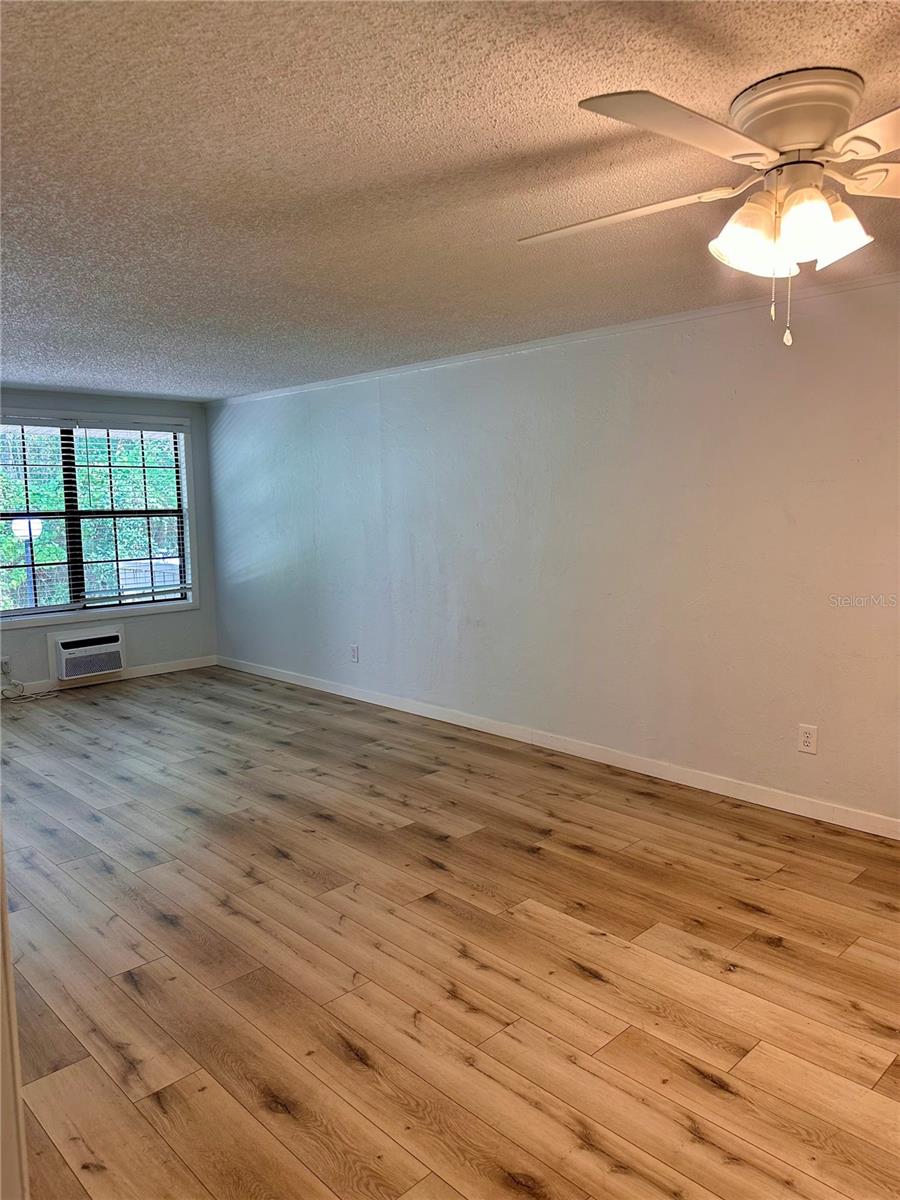 Image 2 of 6 For 2490 14th Drive 35