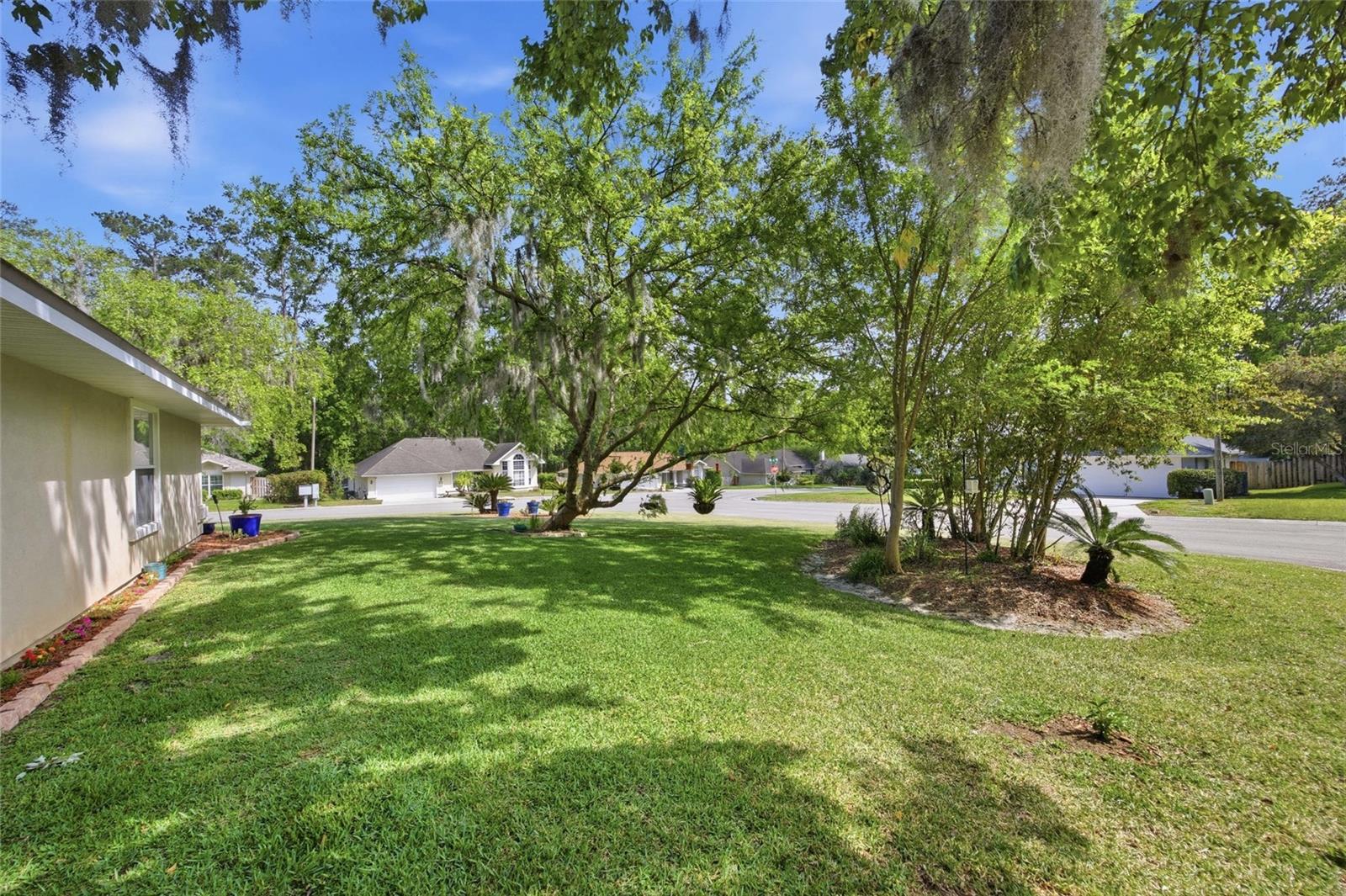 Image 13 of 36 For 1106 101st Drive