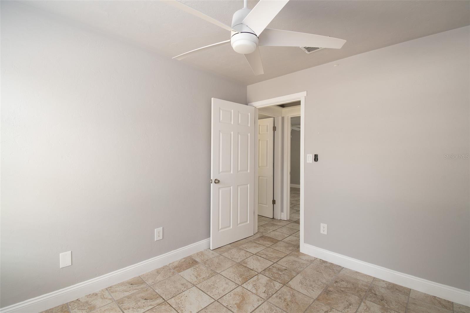 Image 12 of 27 For 2411 54th Avenue