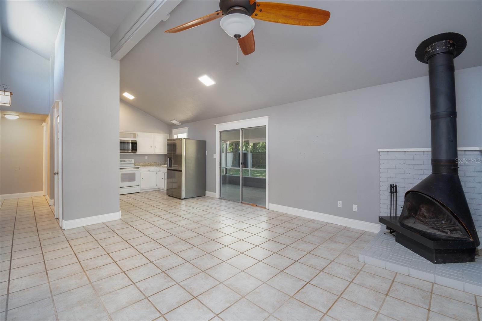 Image 14 of 27 For 2411 54th Avenue