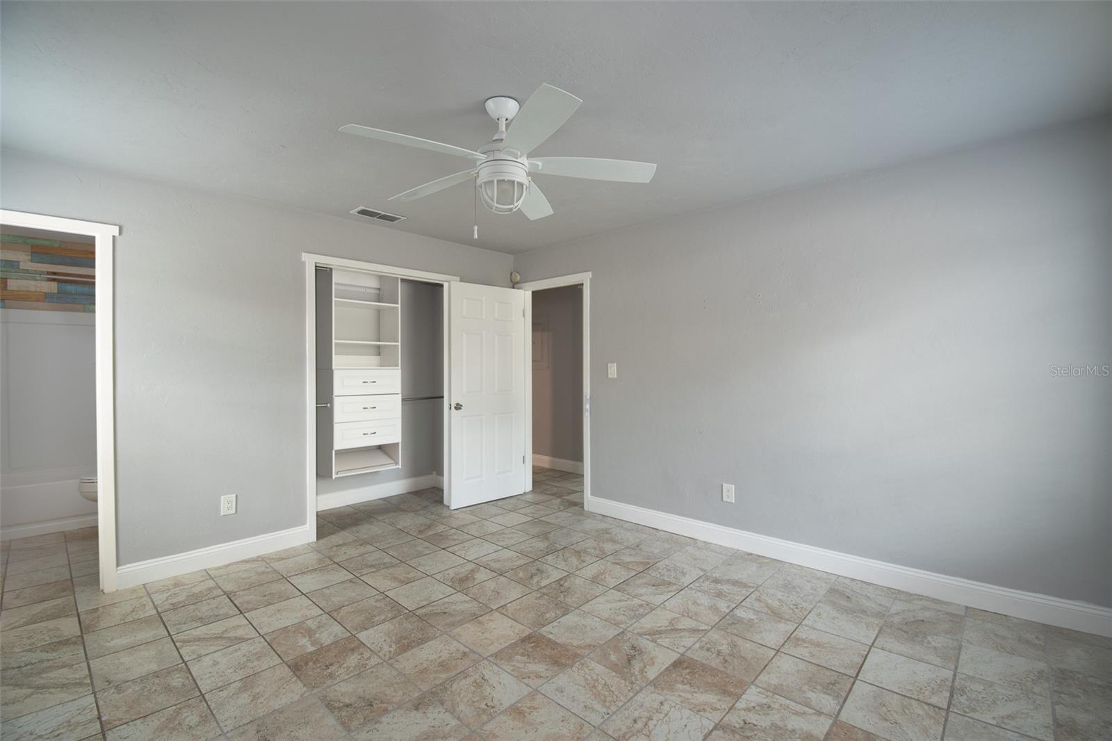 Image 21 of 27 For 2411 54th Avenue