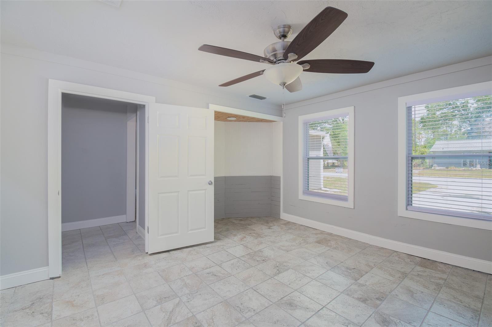 Image 22 of 27 For 2411 54th Avenue