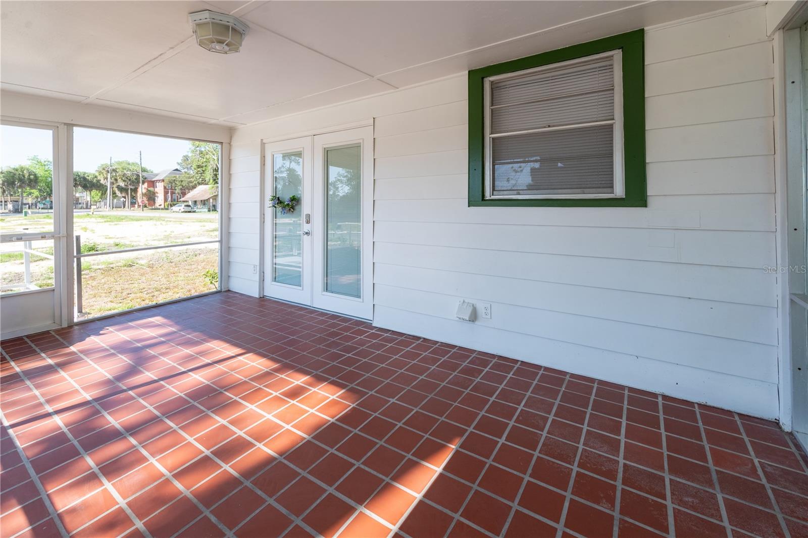 Image 10 of 42 For 25749 1st Avenue