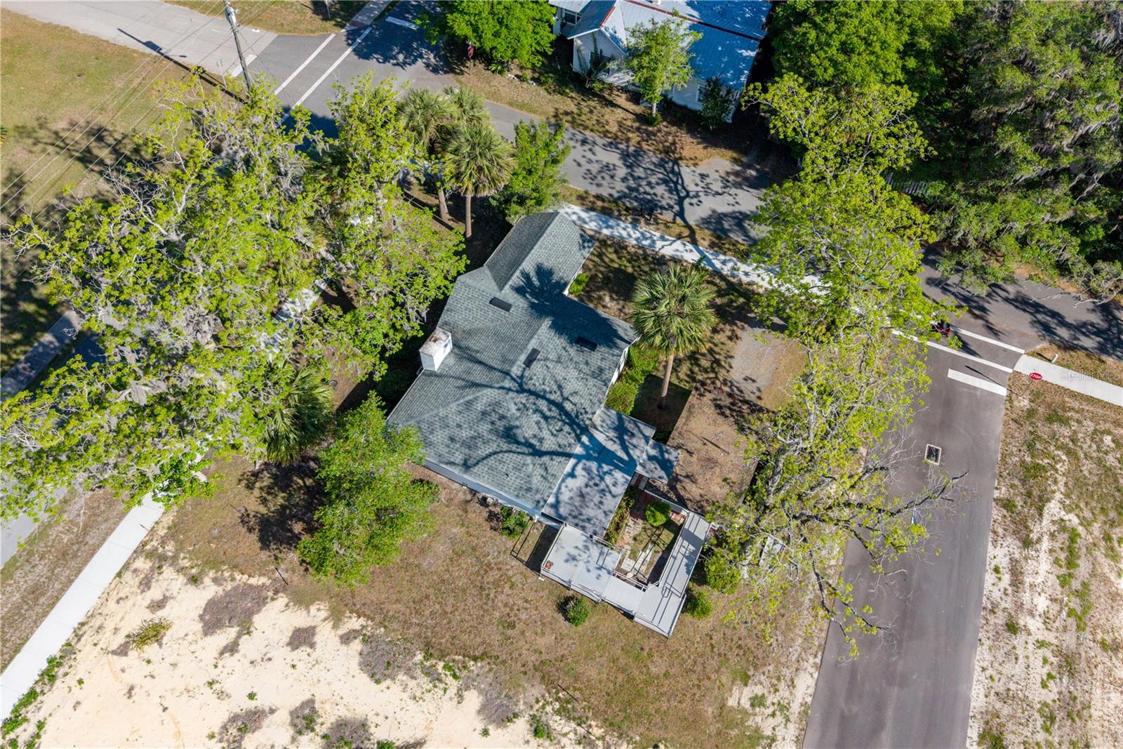 Image 14 of 42 For 25749 1st Avenue