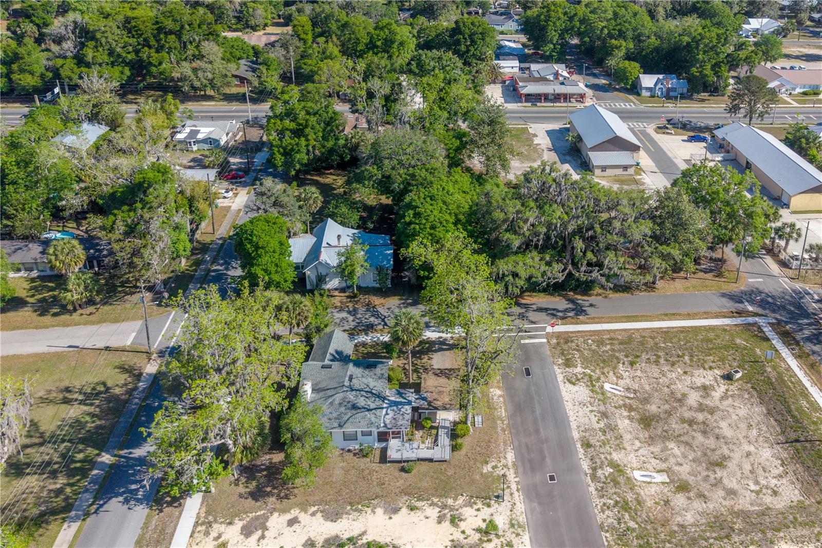 Image 17 of 42 For 25749 1st Avenue