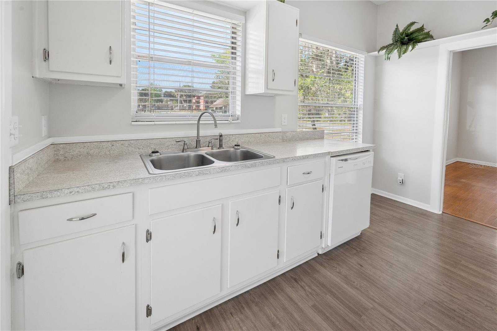 Image 22 of 42 For 25749 1st Avenue