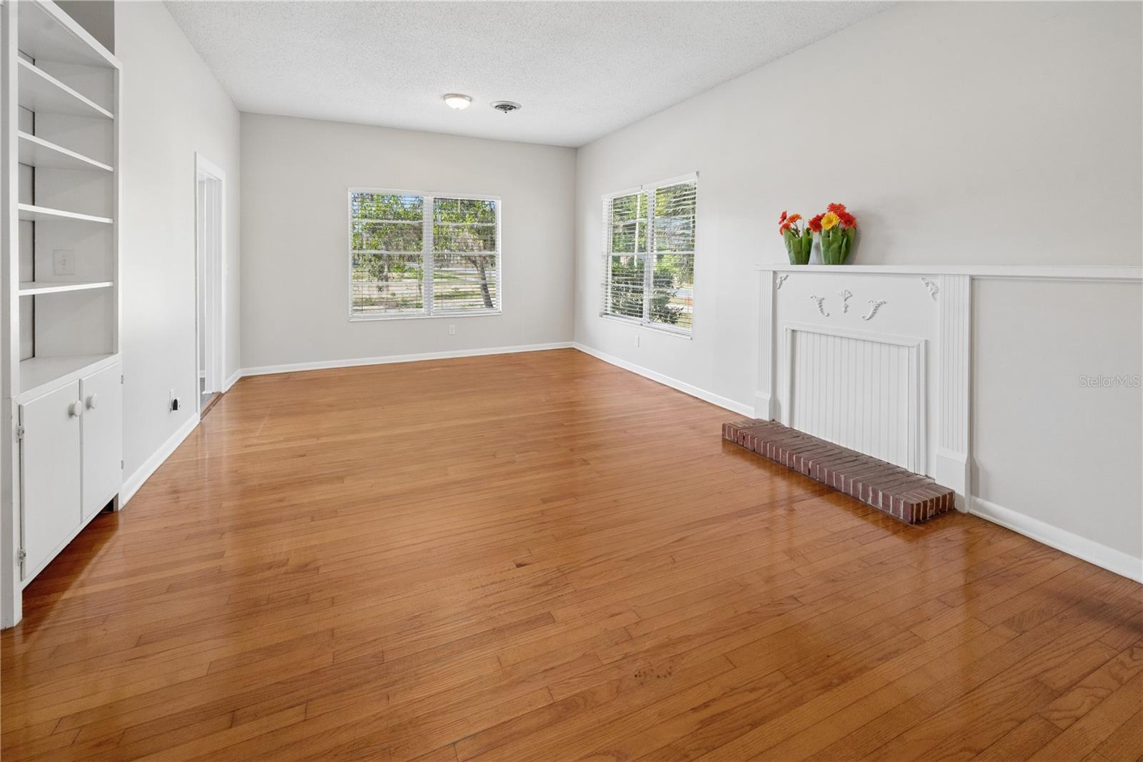 Image 32 of 42 For 25749 1st Avenue