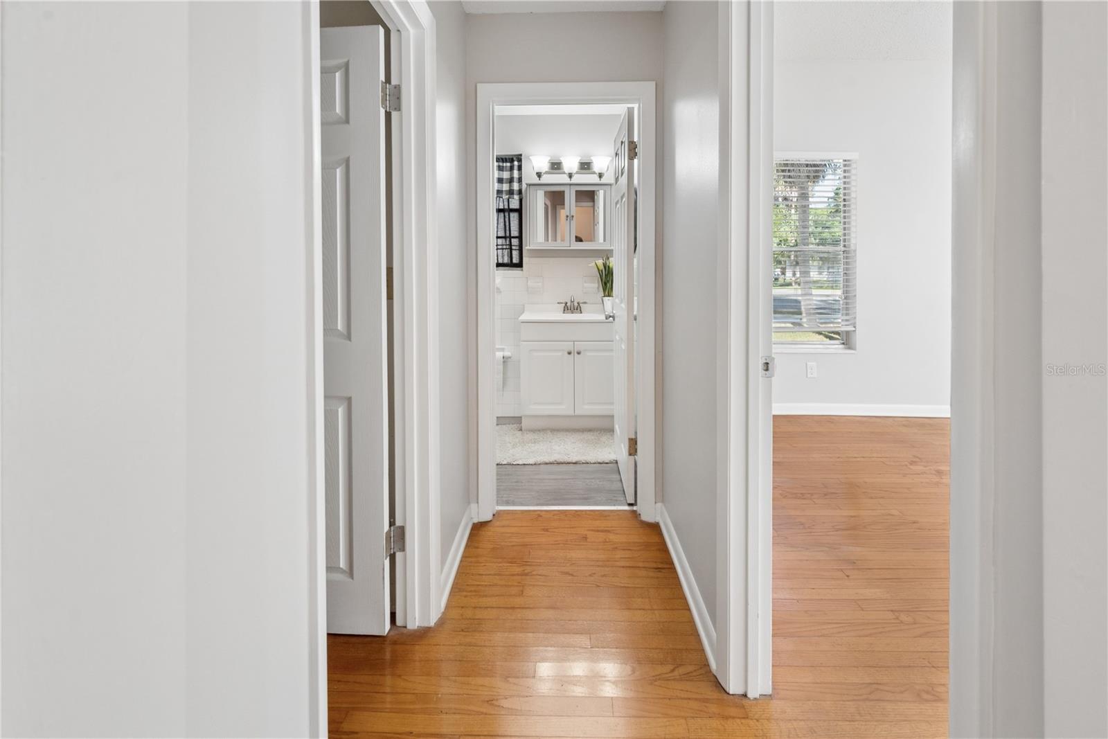 Image 36 of 42 For 25749 1st Avenue