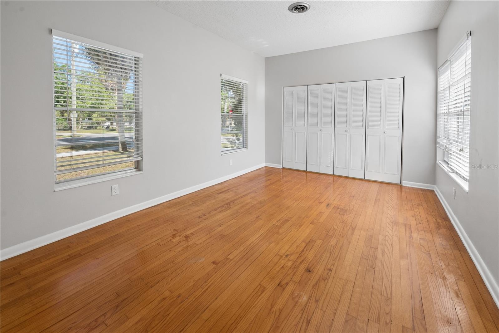 Image 37 of 42 For 25749 1st Avenue