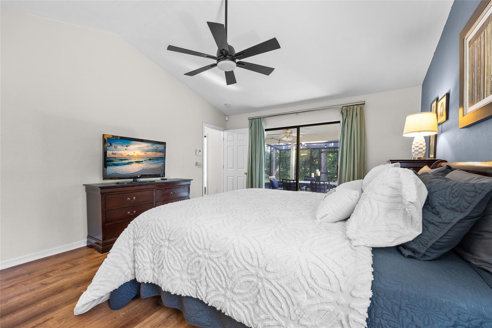 Image 16 of 46 For 7804 47th Court