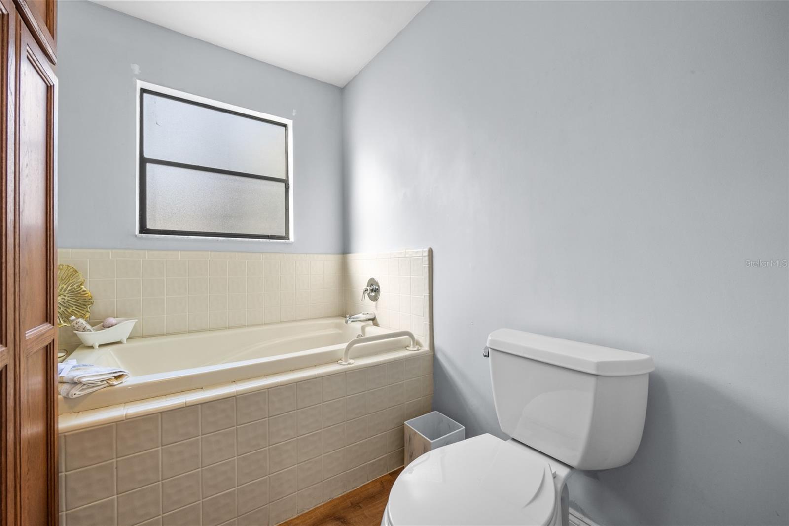 Image 18 of 46 For 7804 47th Court