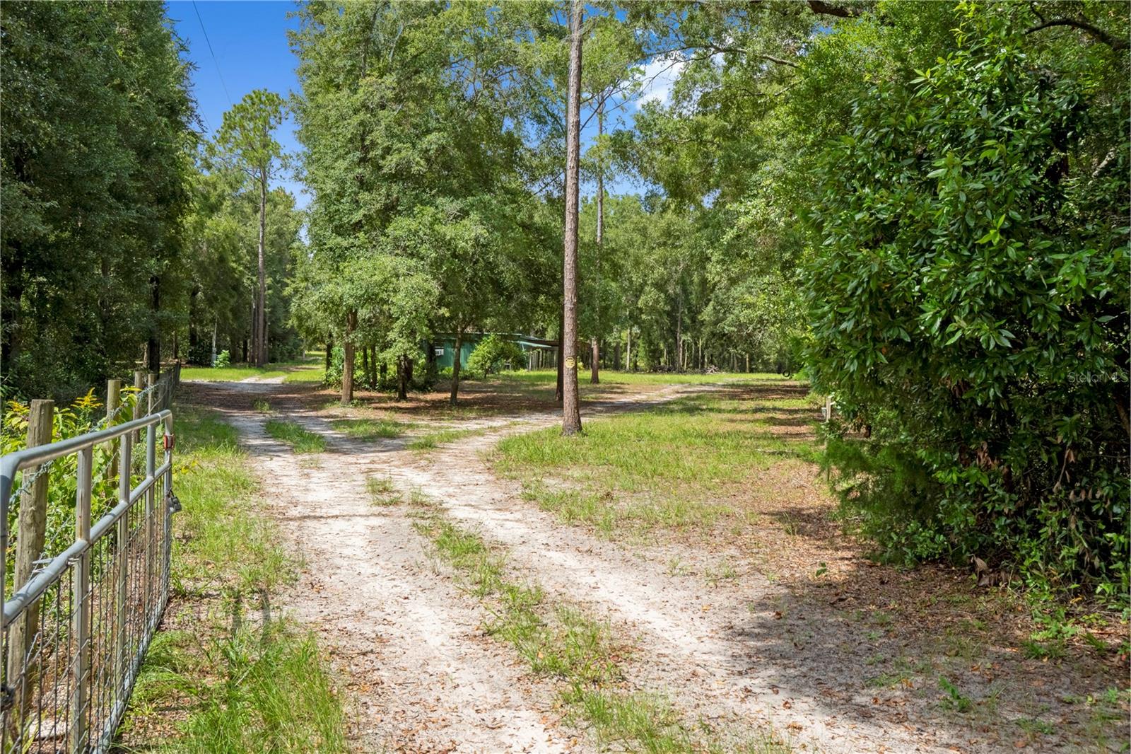 Image 2 of 45 For 3749 V 22nd Place