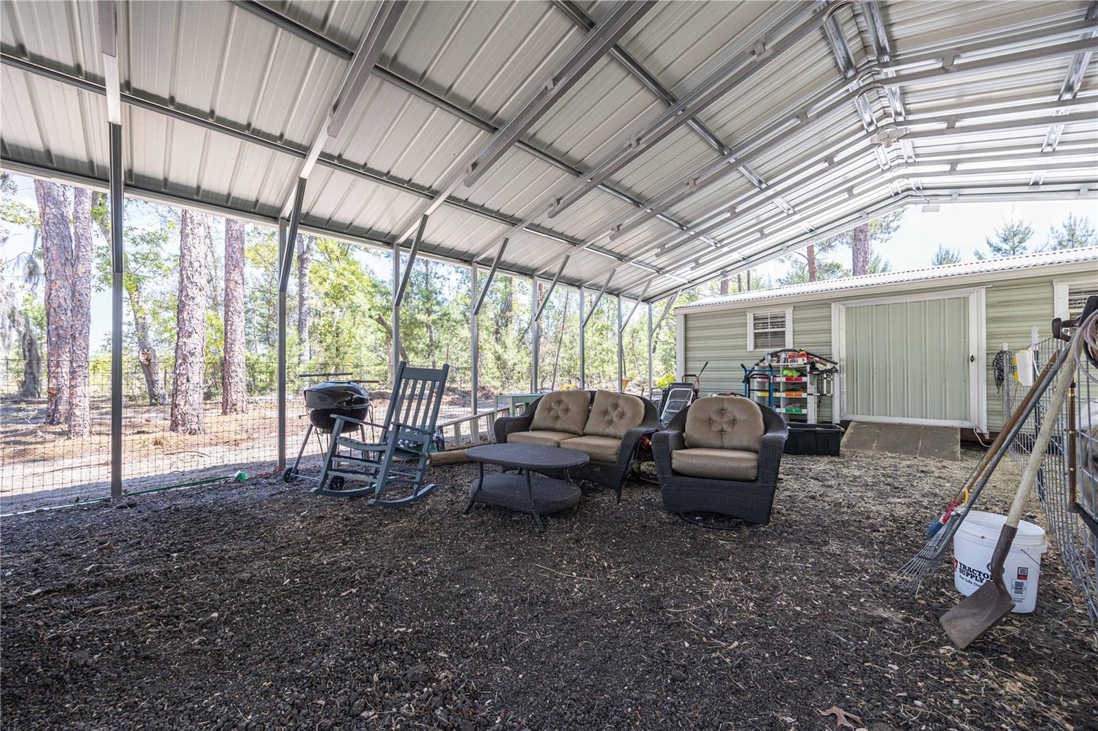 Image 18 of 41 For 221 Magnolia Road