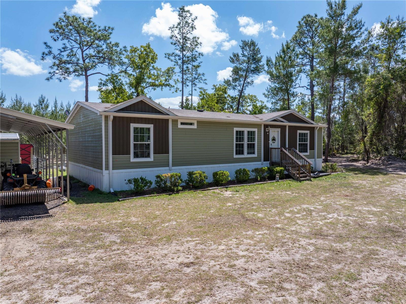 Image 28 of 41 For 221 Magnolia Road