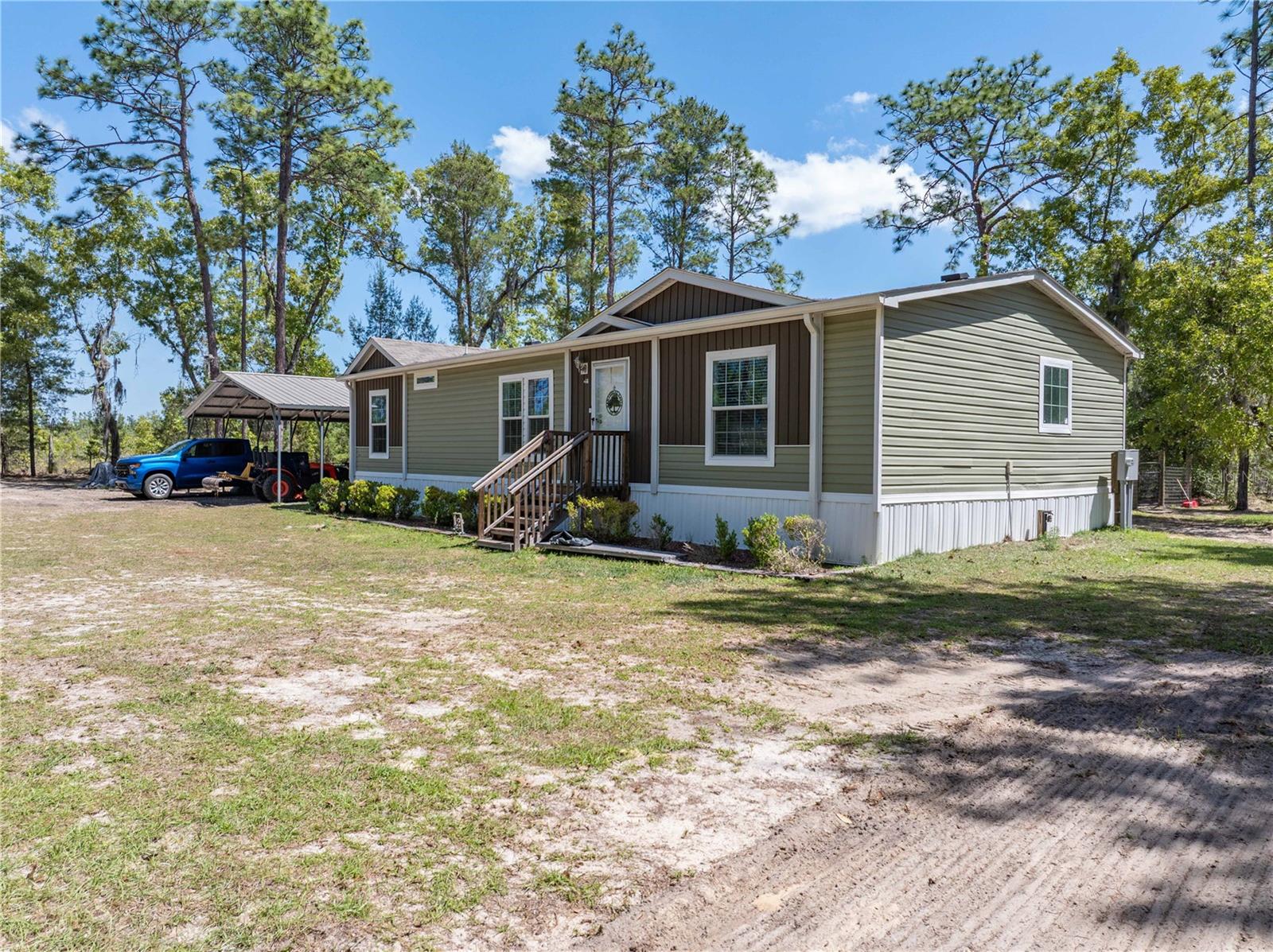 Image 29 of 41 For 221 Magnolia Road