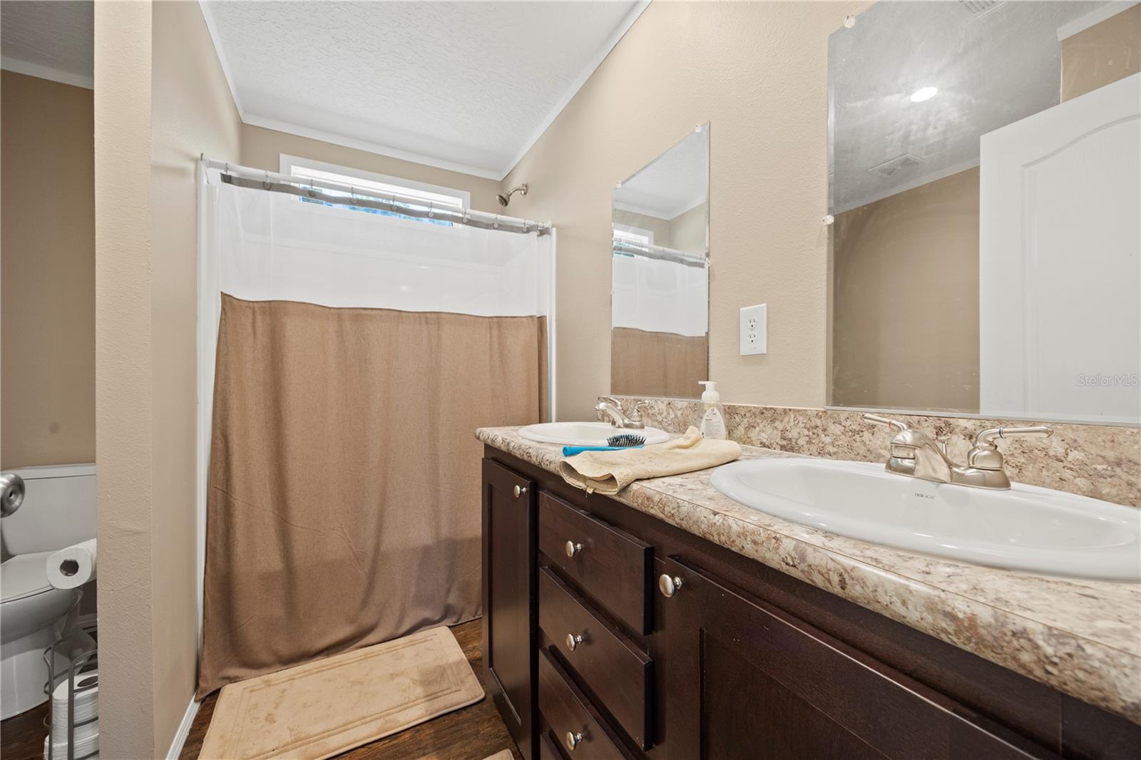 Image 8 of 41 For 221 Magnolia Road