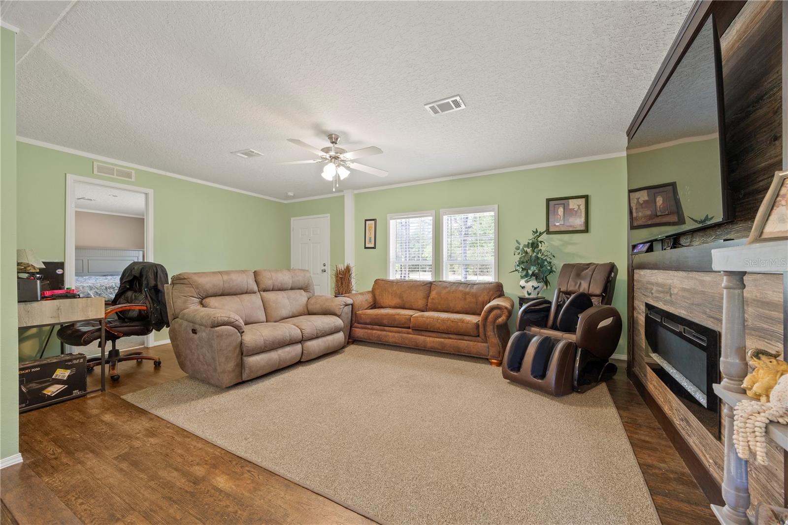 Image 9 of 41 For 221 Magnolia Road