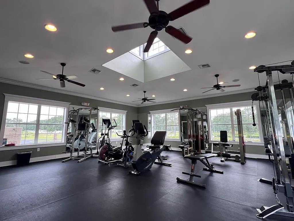 Image 22 of 52 For 9061 Katherine Way