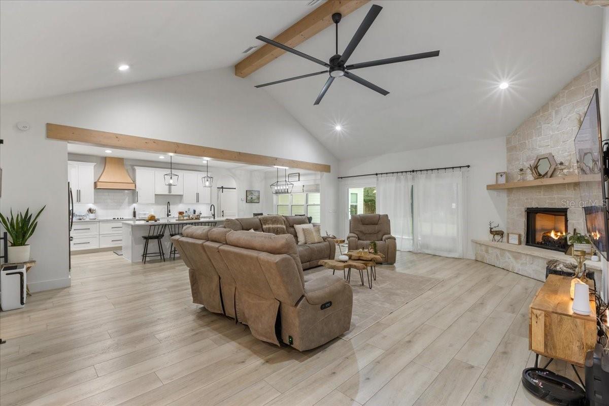 Image 4 of 52 For 9061 Katherine Way