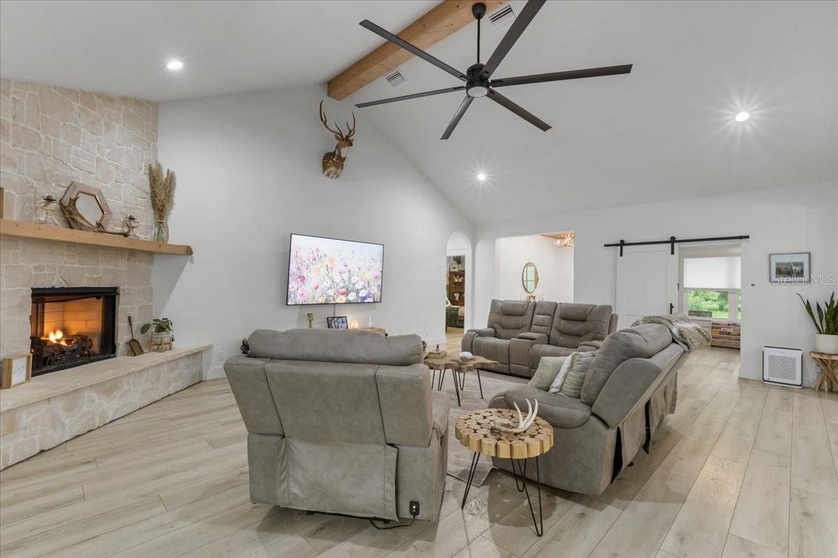 Image 5 of 52 For 9061 Katherine Way