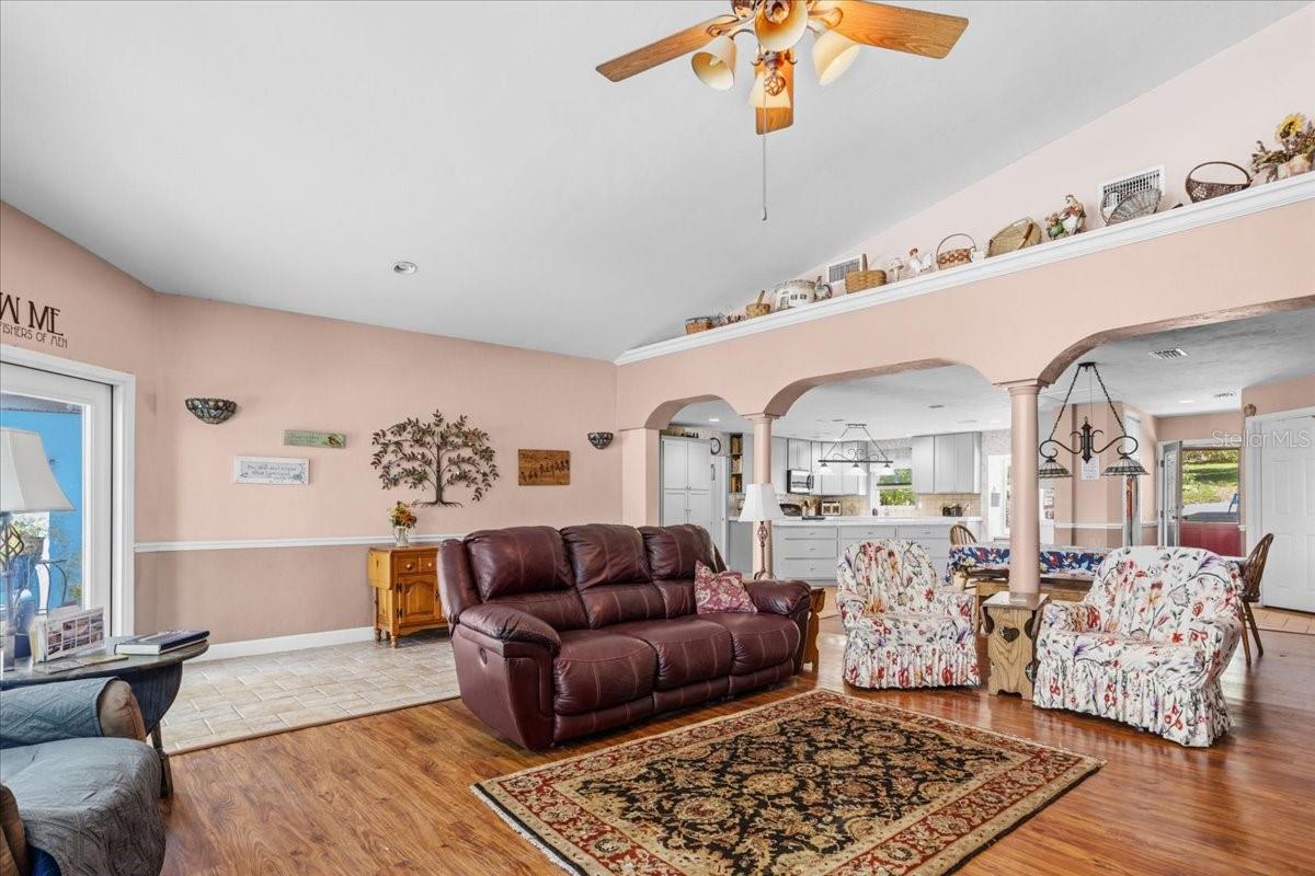 Image 17 of 76 For 8386 Austin Road