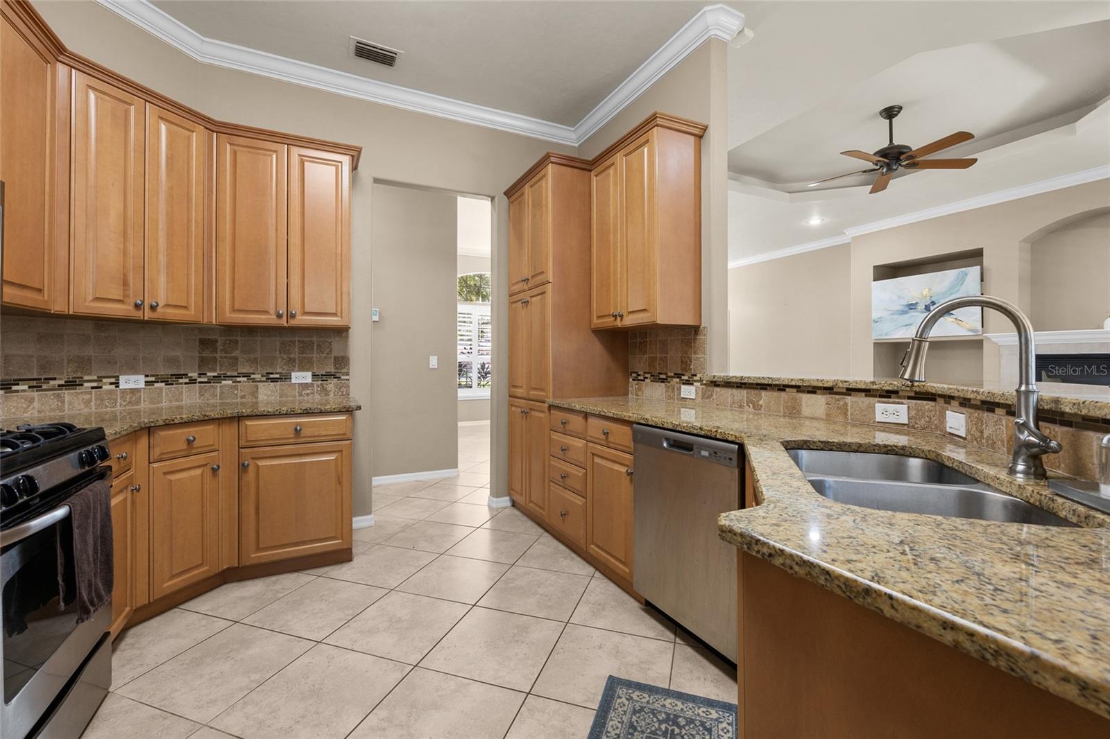 Image 7 of 34 For 8336 8th Place