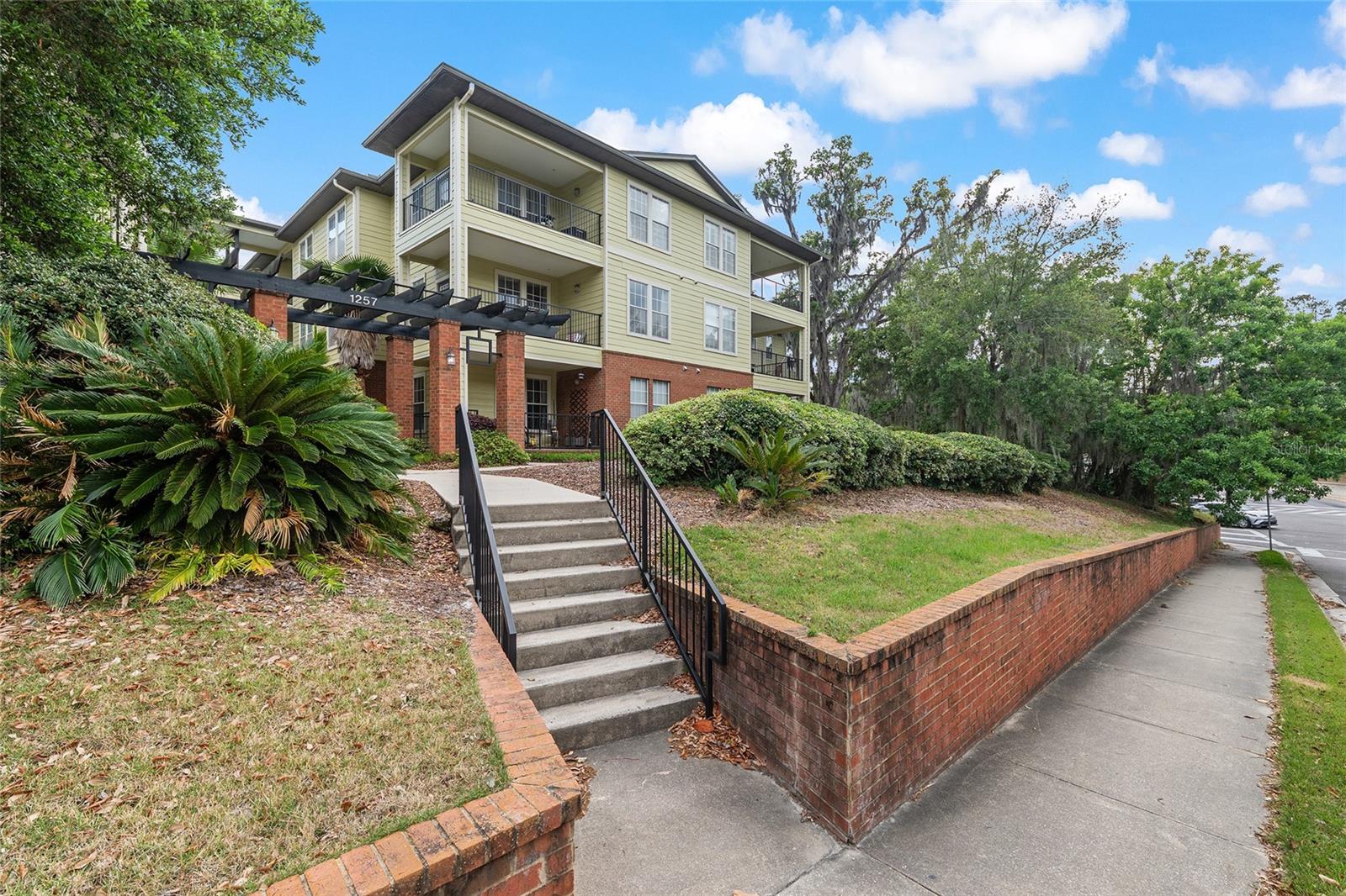 Image 2 of 31 For 1257 9th Road 308